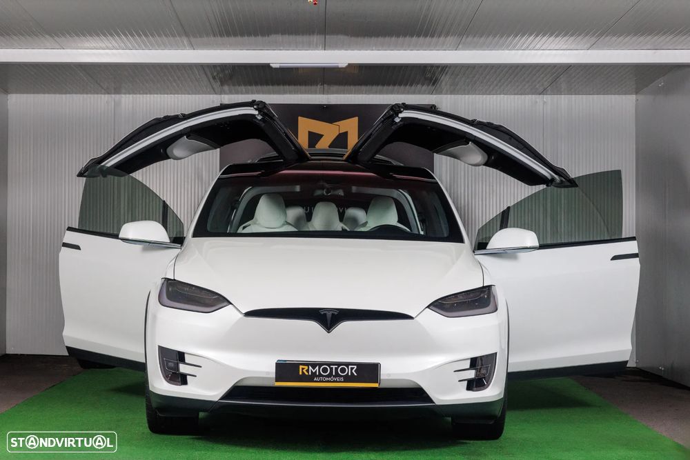 Tesla Model X P100D - 11