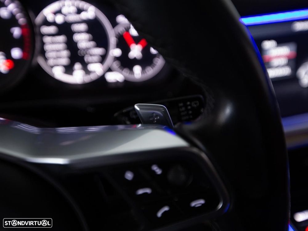 Porsche Panamera Sport Turismo - 20