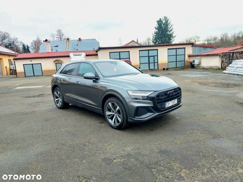 Audi Q8 Sportback e-tron - 17