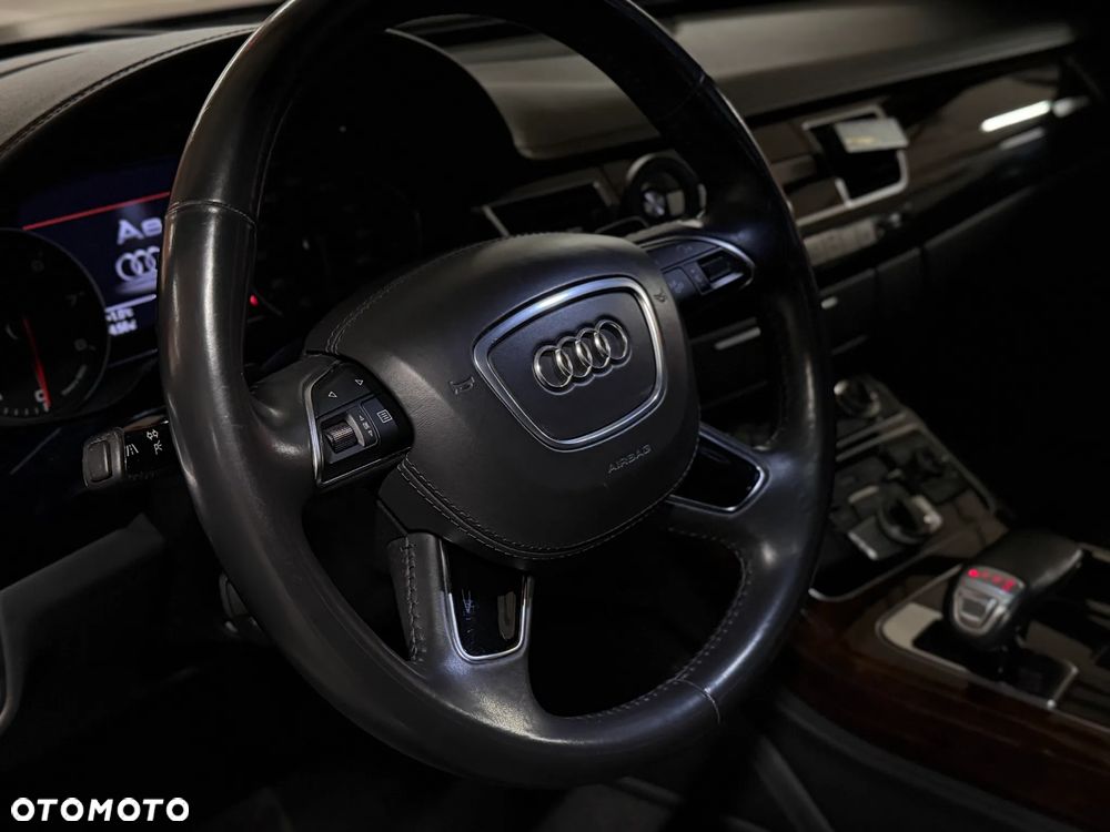 Audi A8 - 12