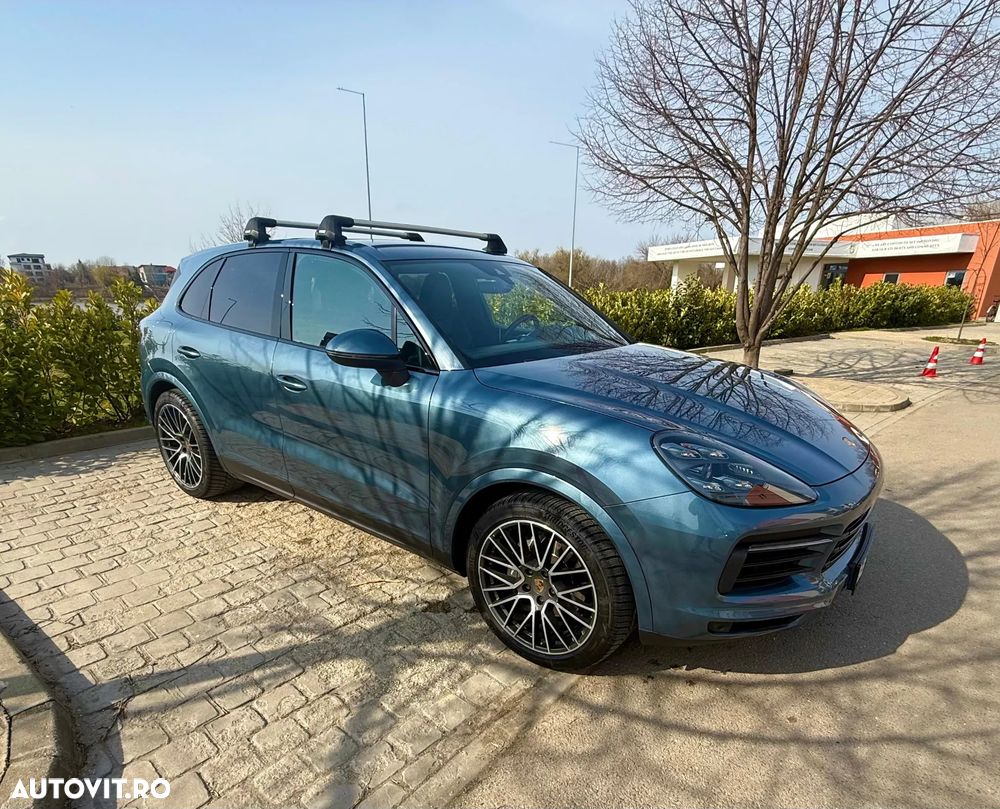 Porsche Cayenne - 4