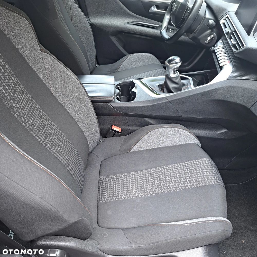 Peugeot 3008 1.2 PureTech Active S&S - 15
