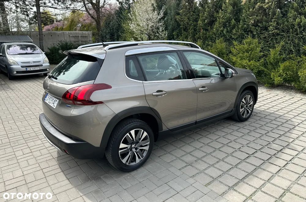 Peugeot 2008 PureTech 110 GPF Stop&Start EAT6 Allure - 5