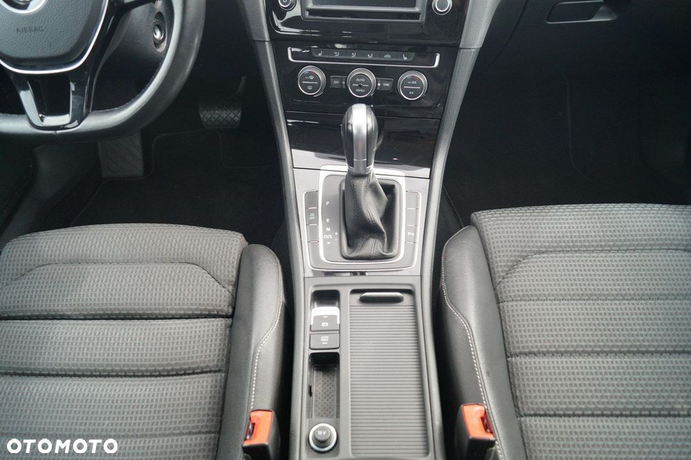 Volkswagen Golf 1.4 TSI ACT BlueMotion Technology DSG Highline - 18