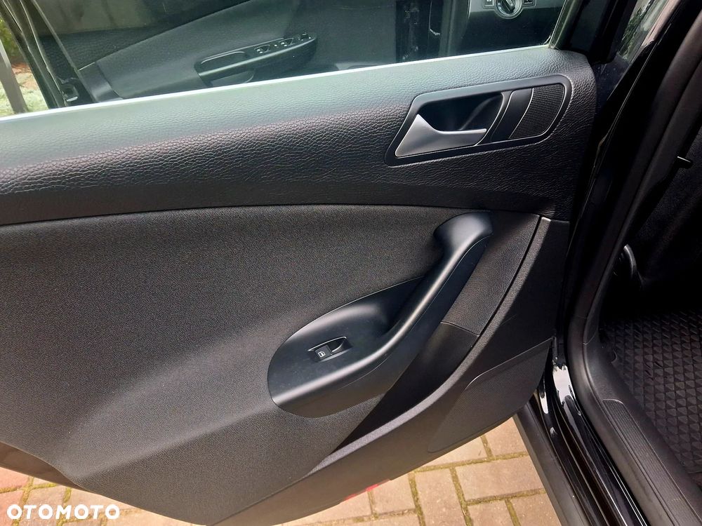 Volkswagen Passat 2.0 TDI Comfortline DSG - 12
