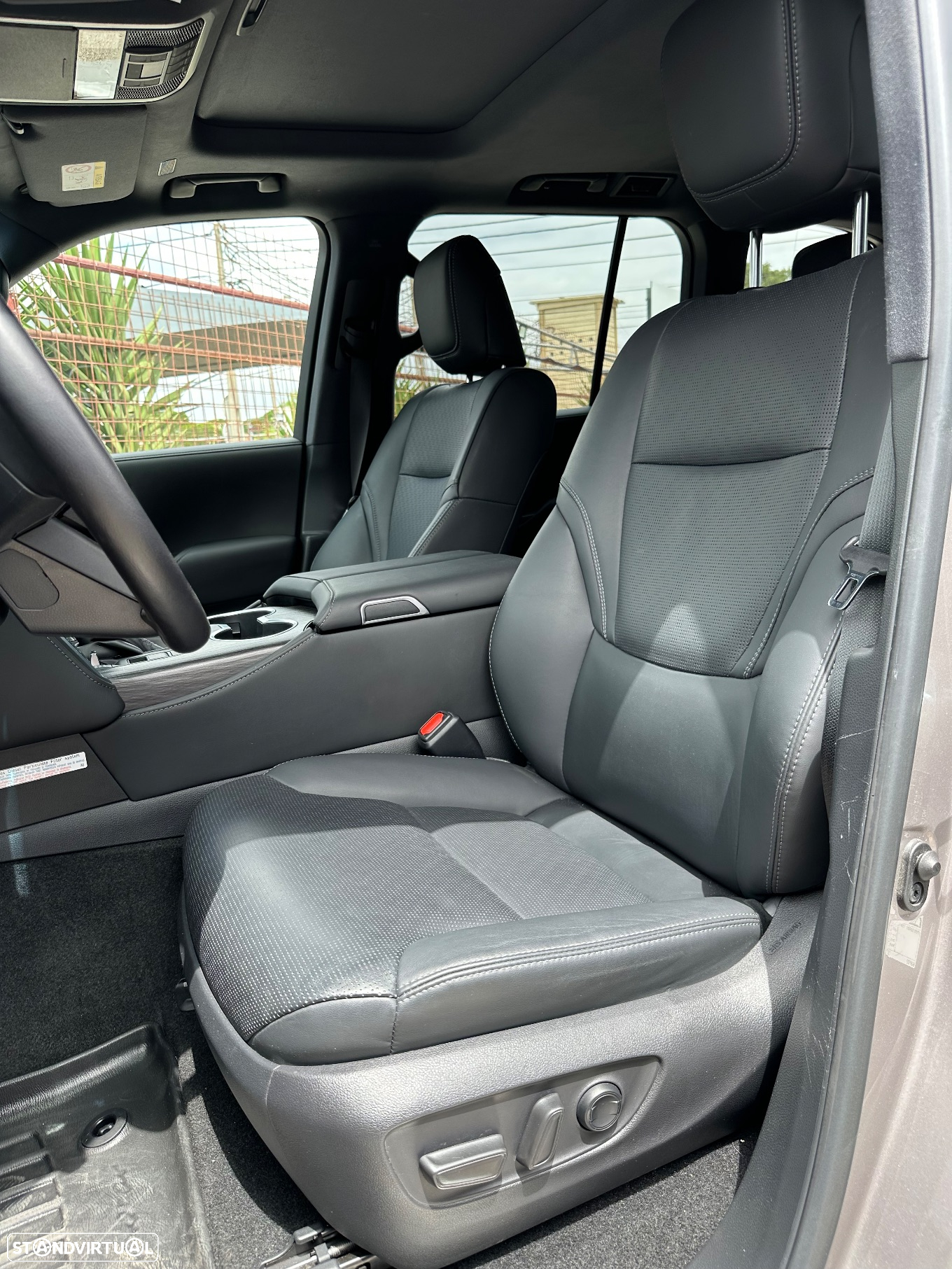 Toyota Land Cruiser - 23