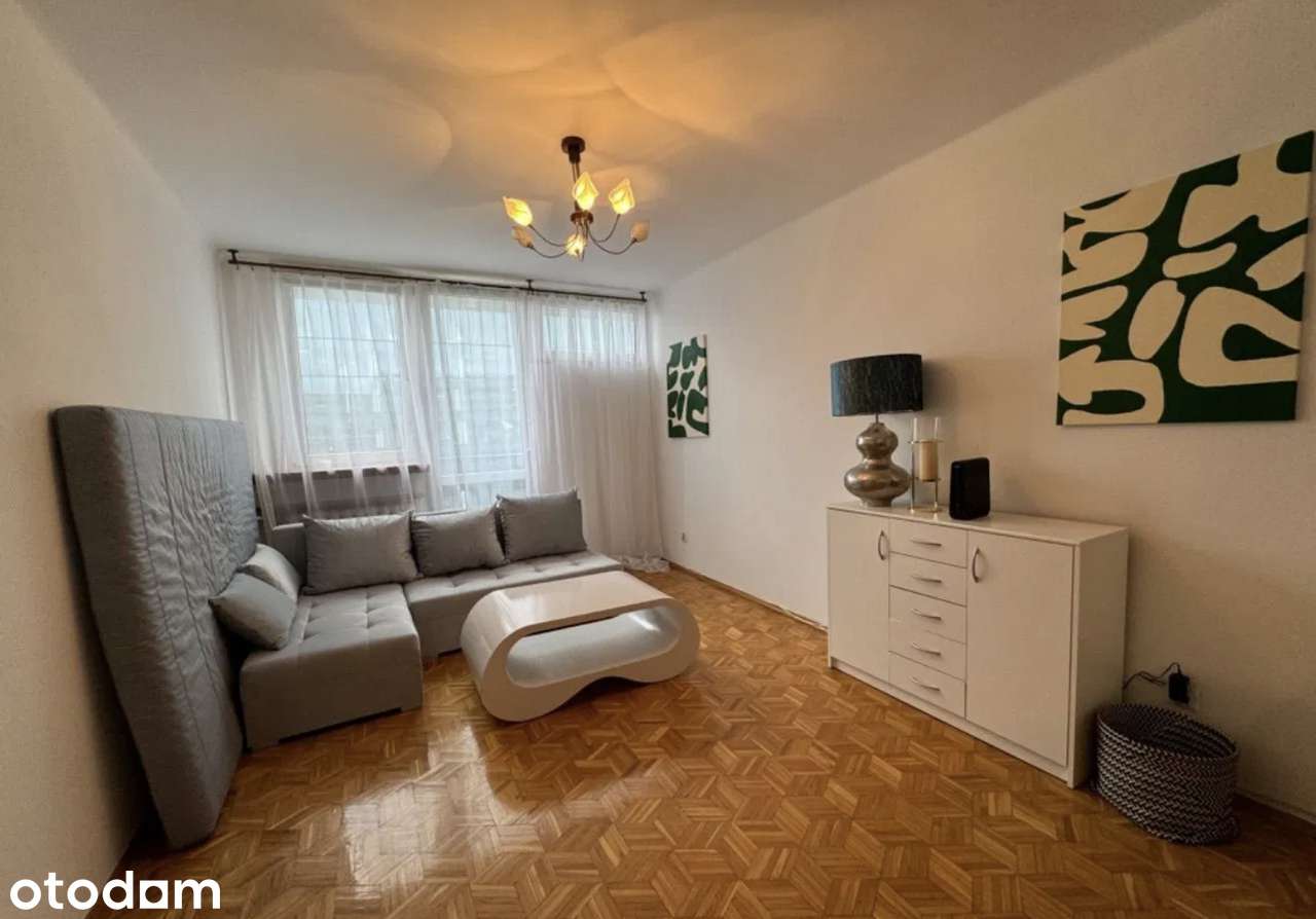 3 pokoje | 48 m² | 13. piętro | Grzybowska 9 | Śródmieście