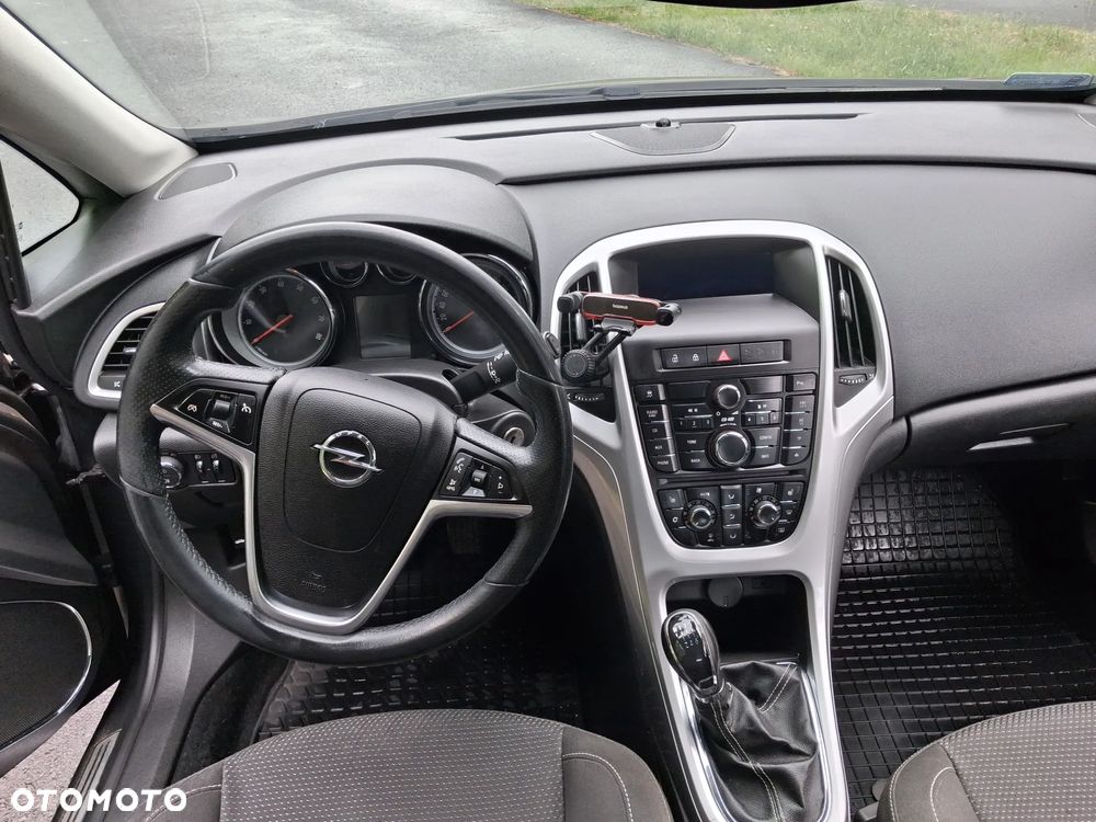 Opel Astra 1.4 Turbo - 9