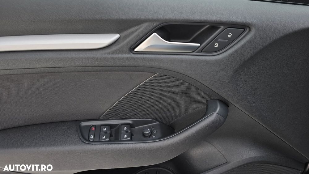 Audi A3 Sportback 1.6 TDI S tronic - 11