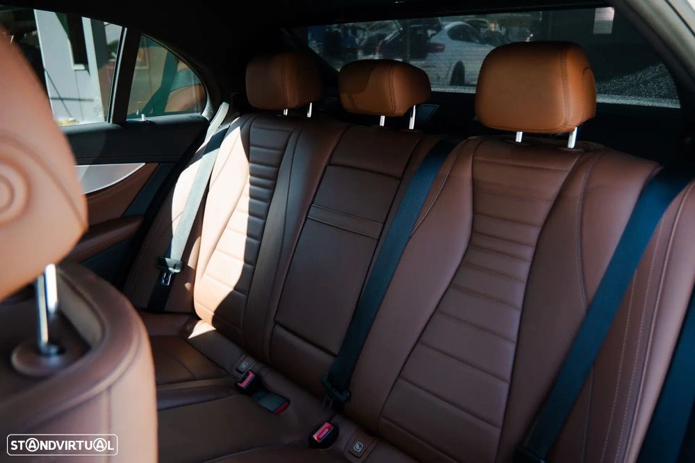 Mercedes-Benz E 350 D AMG - 12