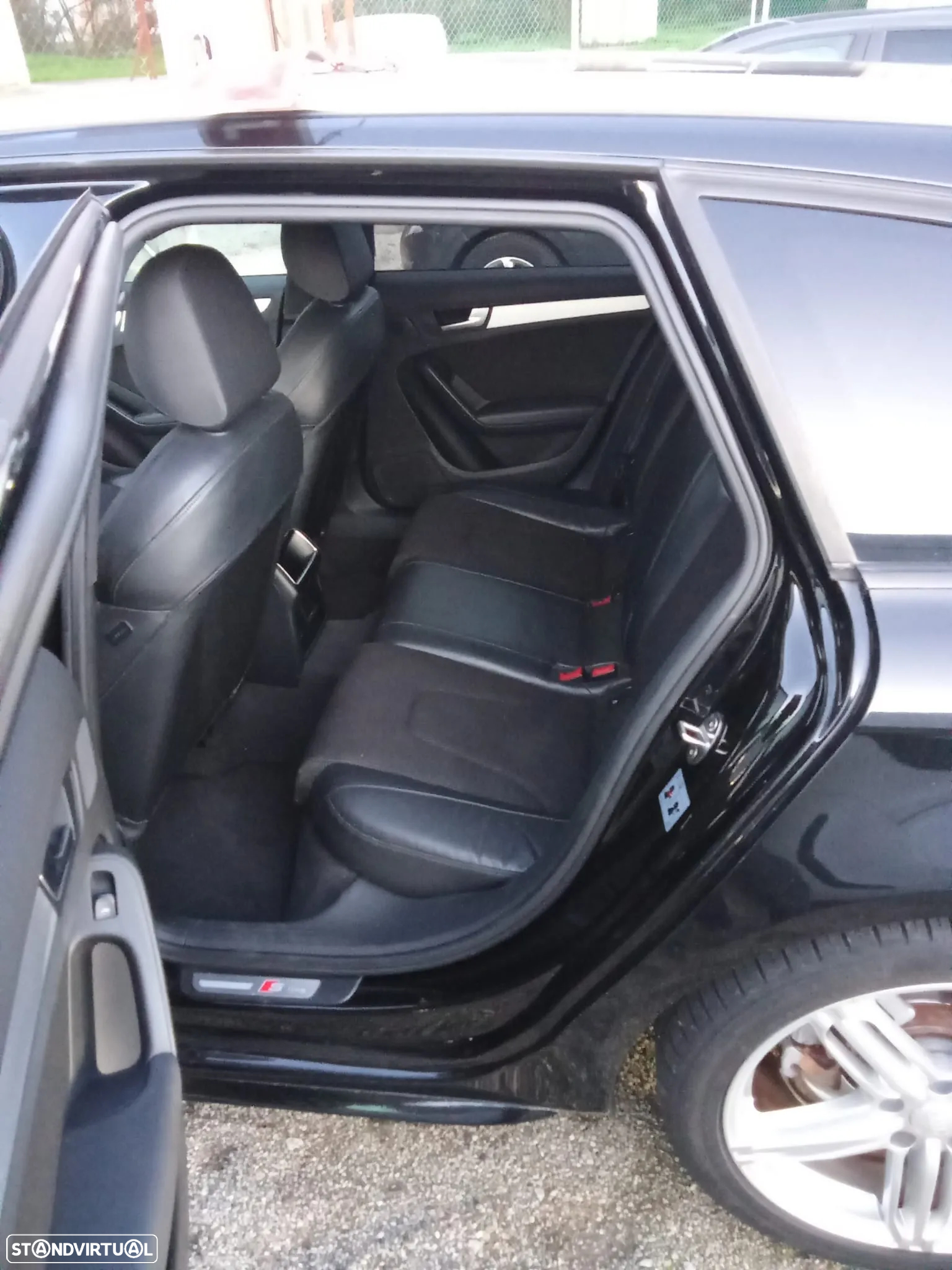 Audi A4 Avant 2.0 TDI S-line - 4