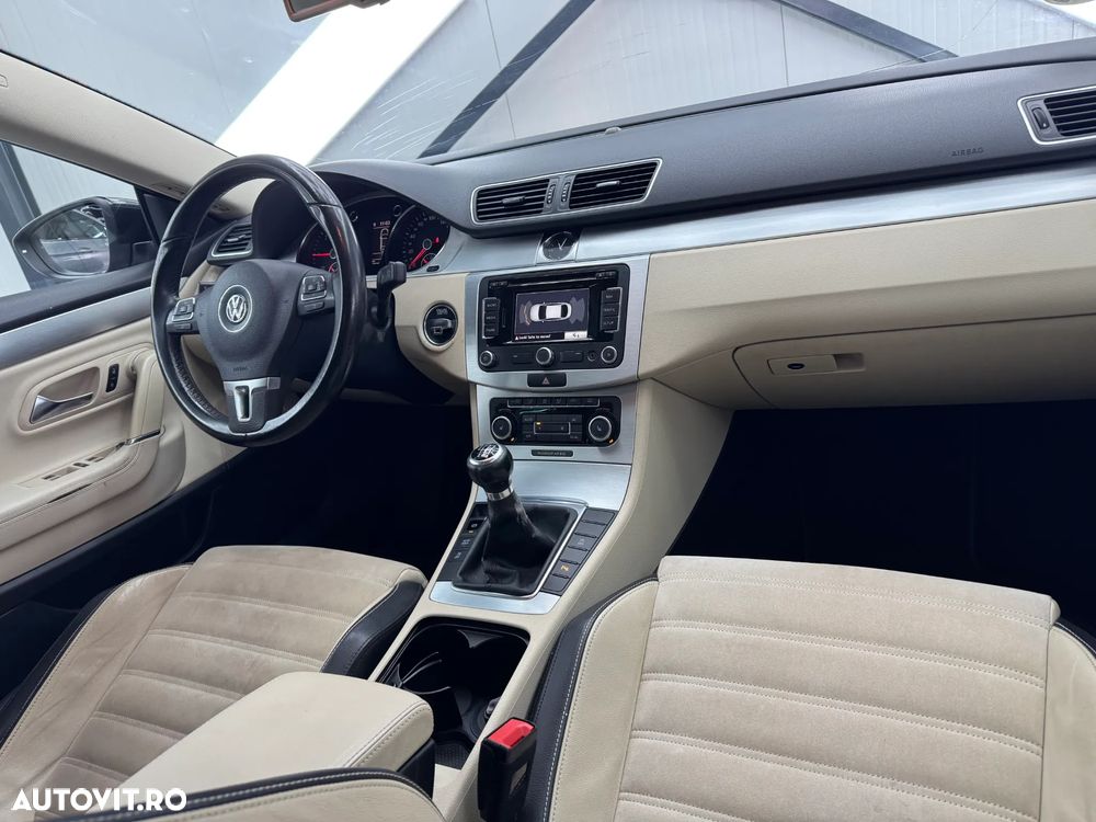 Volkswagen Passat CC 2.0 Blue TDI - 19