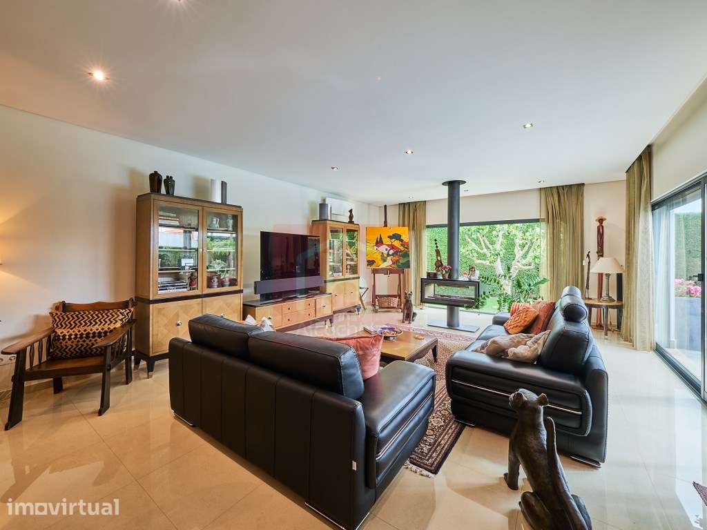 Moradia T4 de Luxo com piscina inserida no condominio privado em Sã... - Grande imagem: 3/60