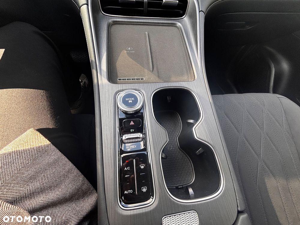 Chery Tiggo 8 1.5 T-GDI Super Hybrid Prestige DCT - 26