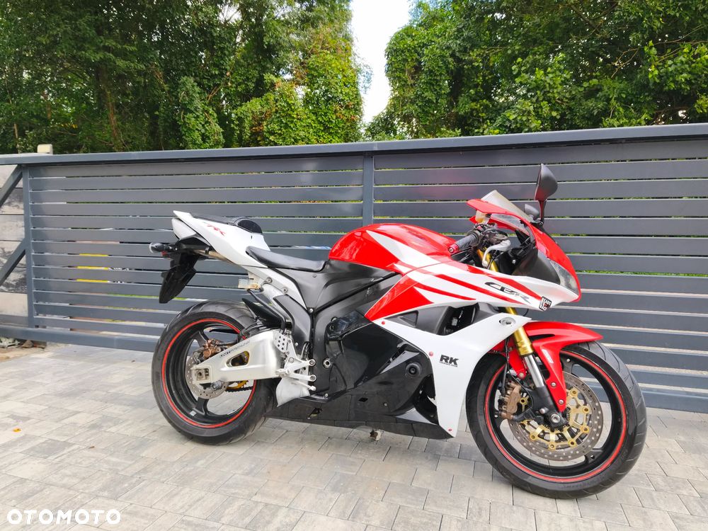 Honda CBR - 9