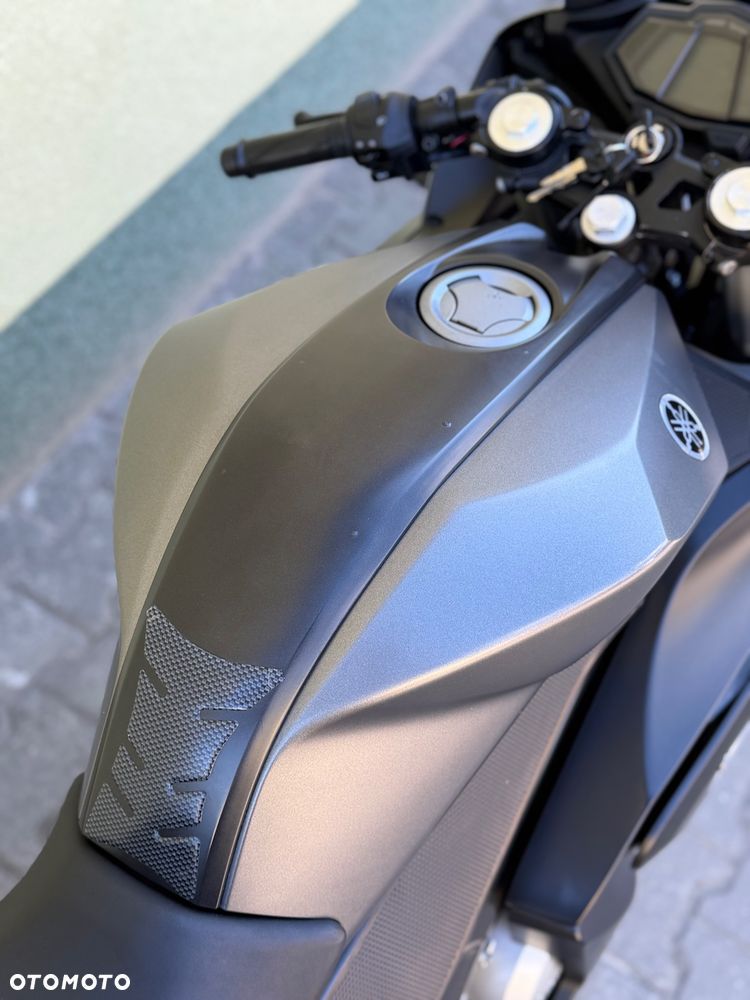 Yamaha YZF - 16
