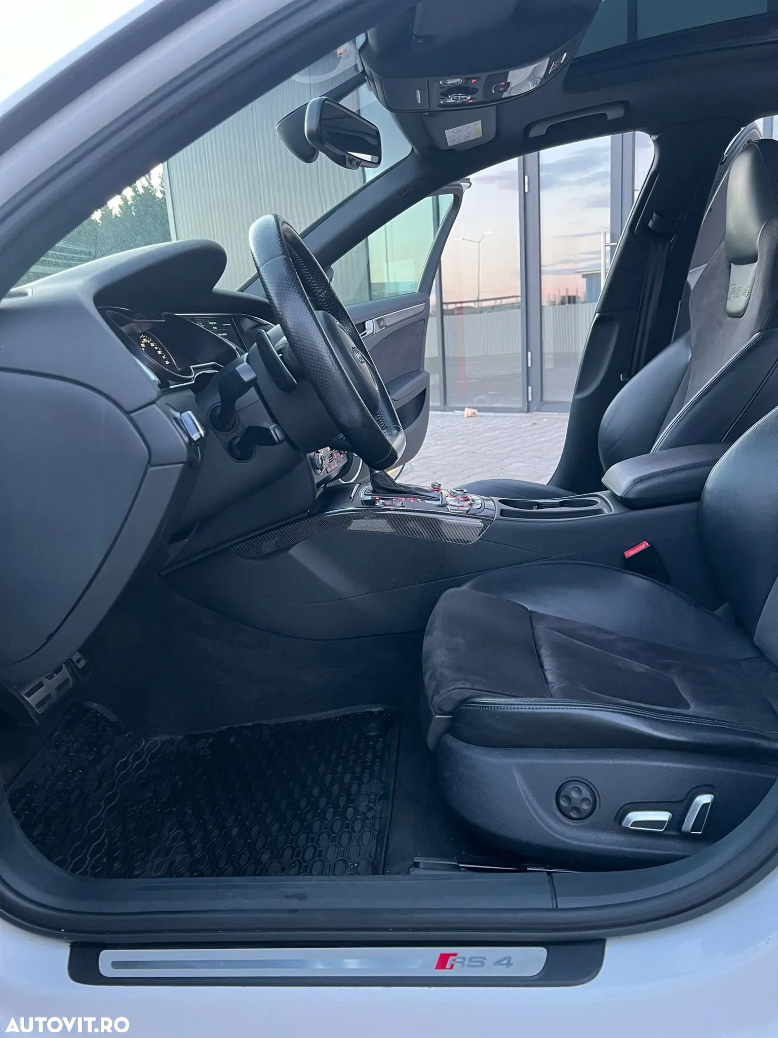 Audi RS4 Avant 4.2 FSI quattro Stronic - 13