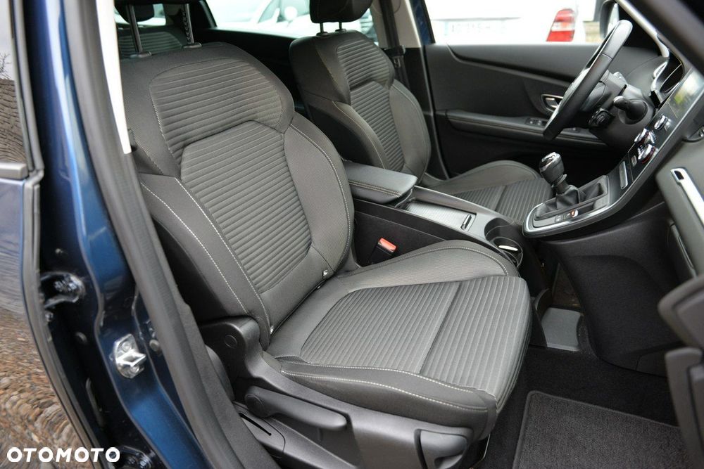 Renault Grand Scenic - 13