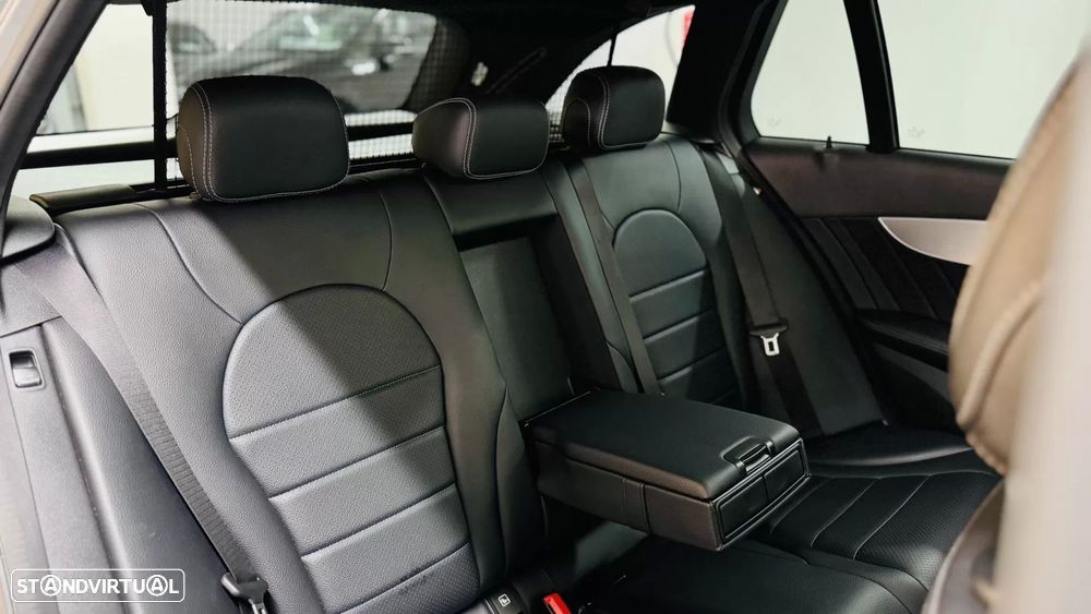 Mercedes-Benz C 300 h AMG Line - 51
