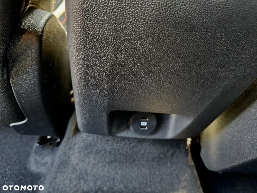 Ford Focus 1.0 EcoBoost ST-Line X - 11