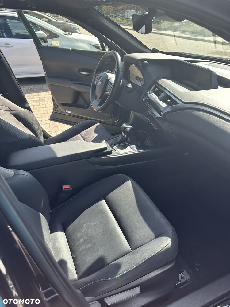 Lexus UX 250h Elegance 2WD - 6