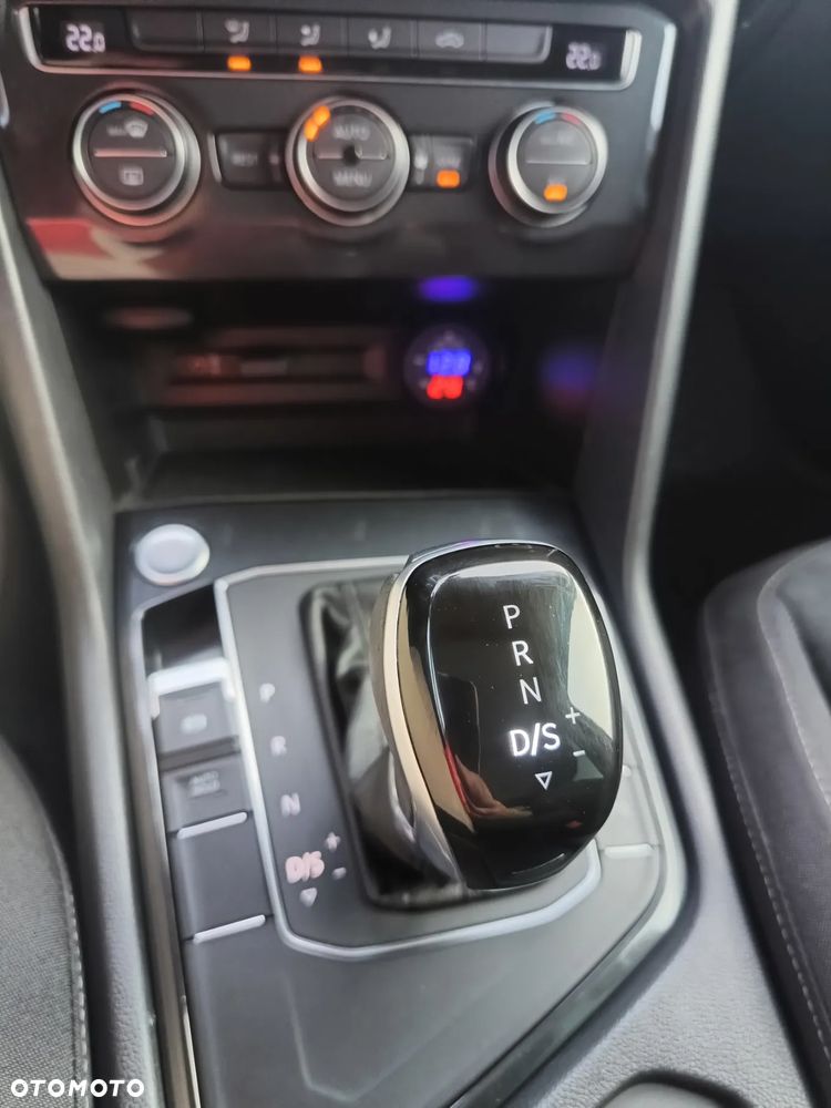 Volkswagen Tiguan - 2