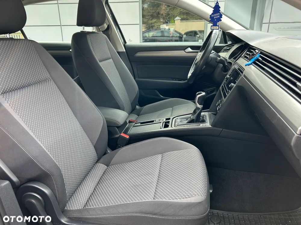 Volkswagen Passat 1.5 TSI EVO Comfortline - 12
