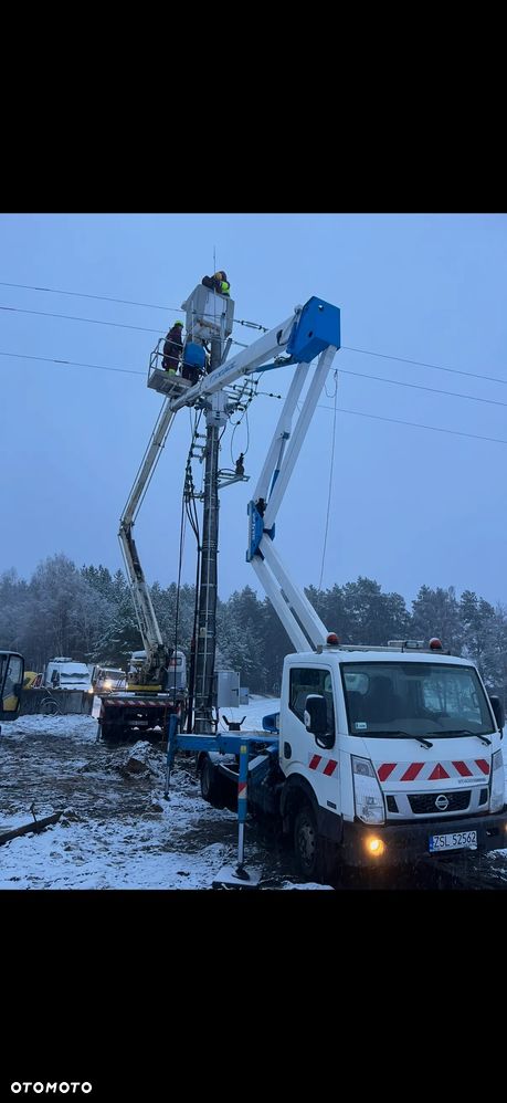 Nissan CABSTAR - 1