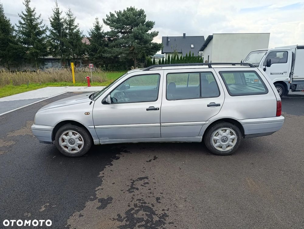 Volkswagen Golf 1.9 TDI - 4
