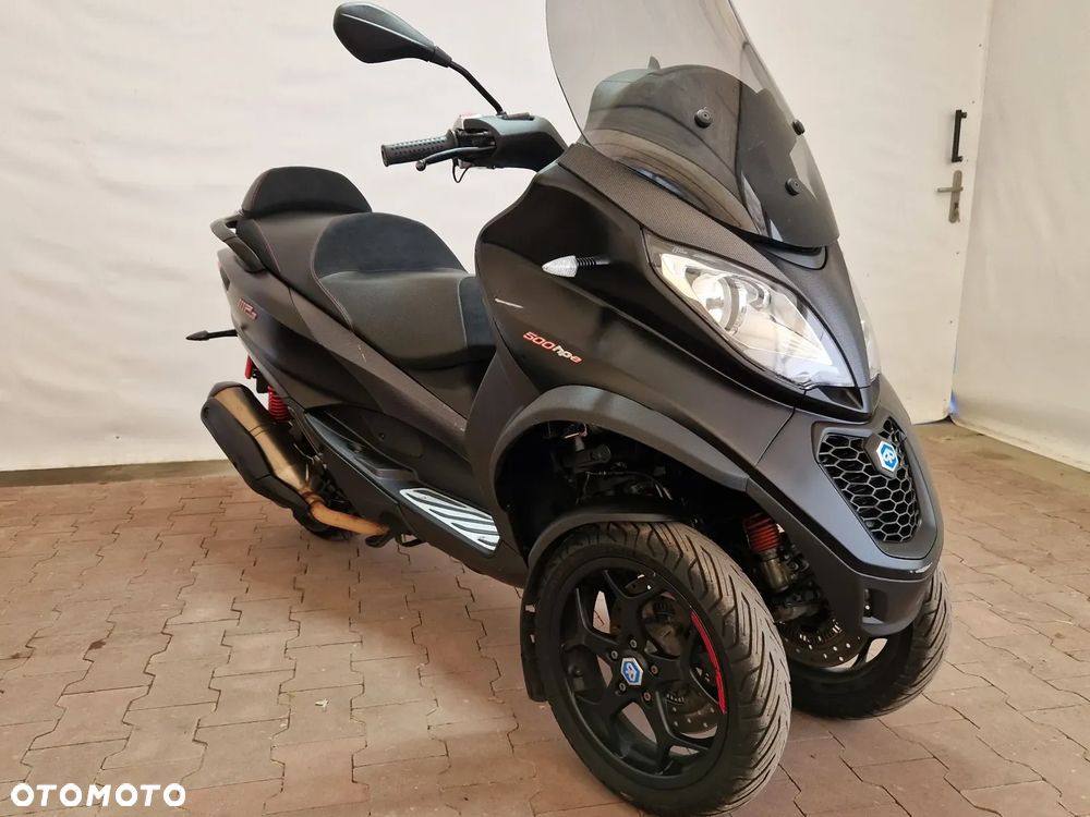 Piaggio MP-3 - 8