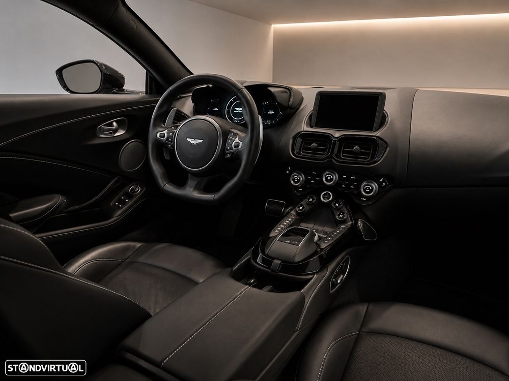 Aston Martin Vantage Coupe 4.0 Twin-Turbo V8 - 13