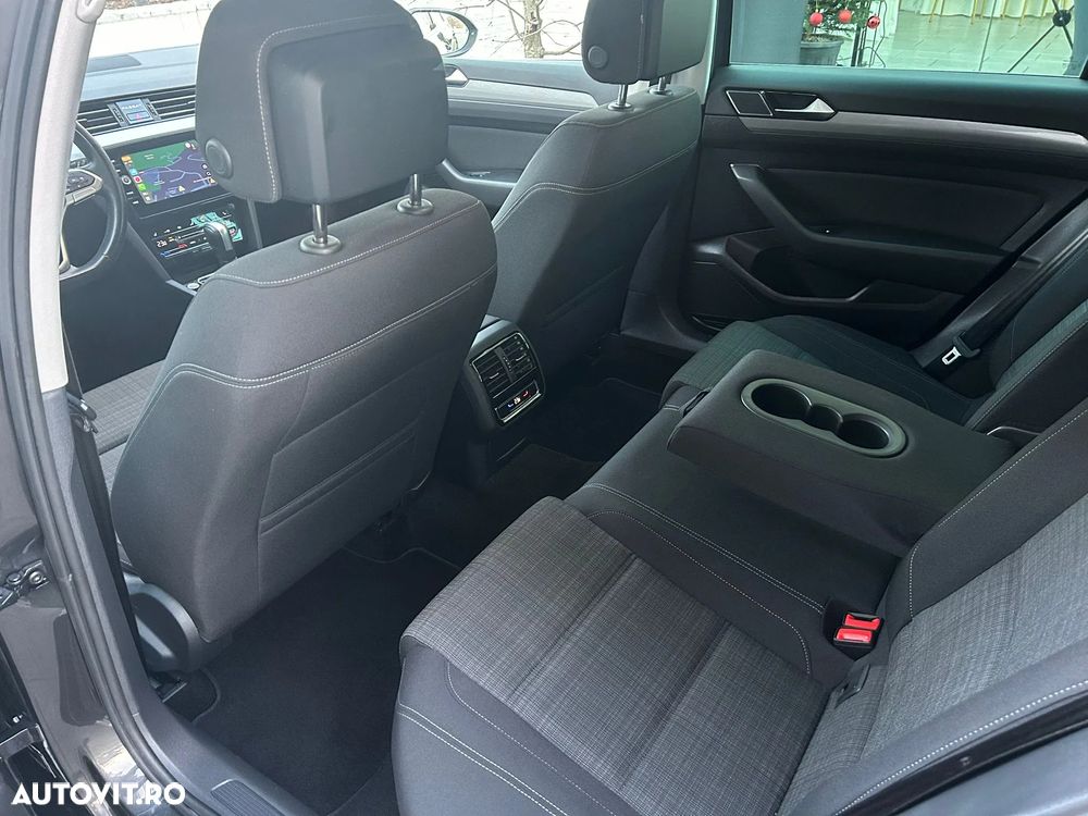 Volkswagen Passat Variant 2.0 TDI SCR DSG Comfortline - 6