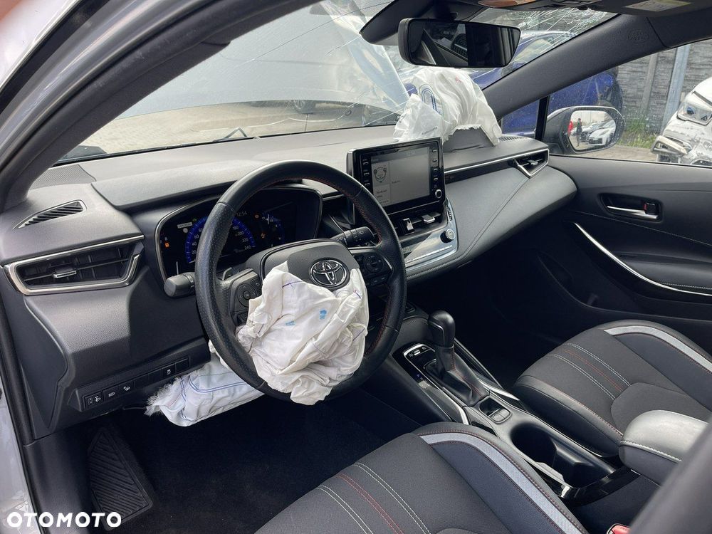 Toyota Corolla 2.0 Hybrid GR Sport - 8