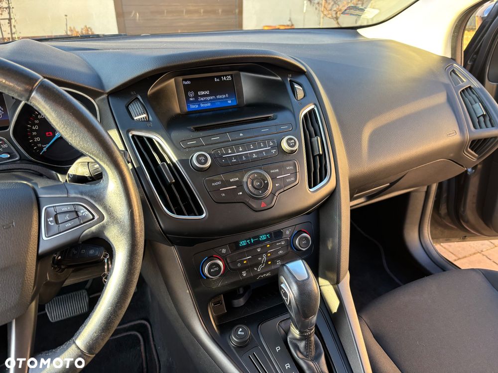Ford Focus 1.6 Trend PowerShift - 12
