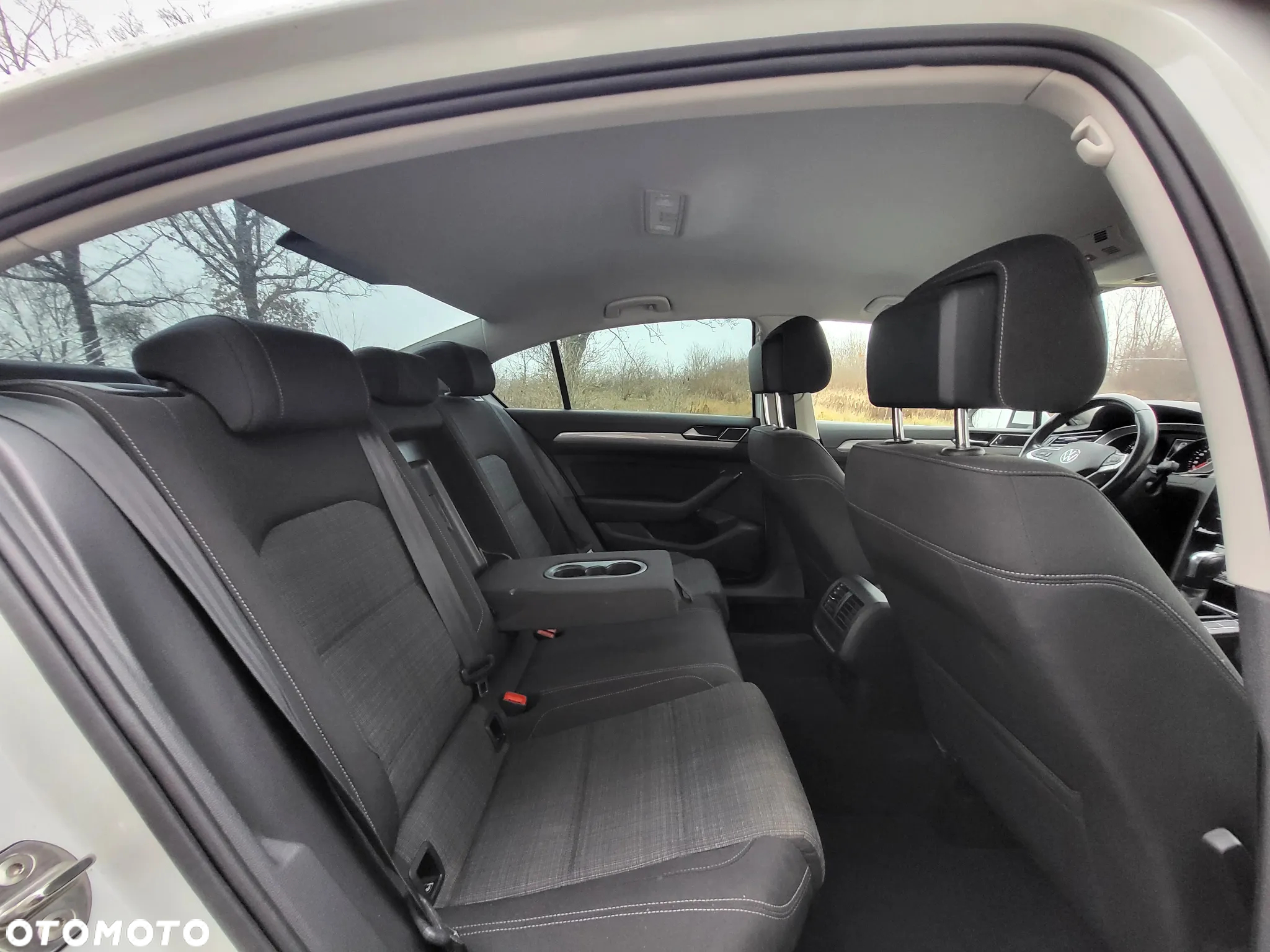 Volkswagen Passat - 24