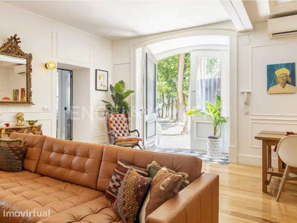 Apartamento T2 renovado em Campo dos Mártires da Pátria - Grande imagem: 4/29