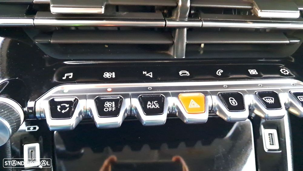 Peugeot 2008 1.2 PureTech Allure Pack - 17