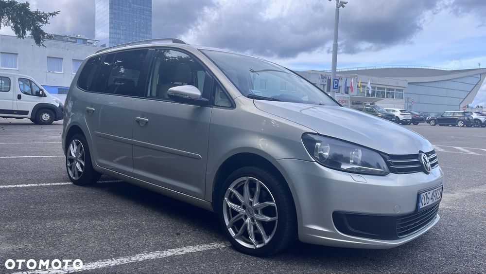 Volkswagen Touran - 1