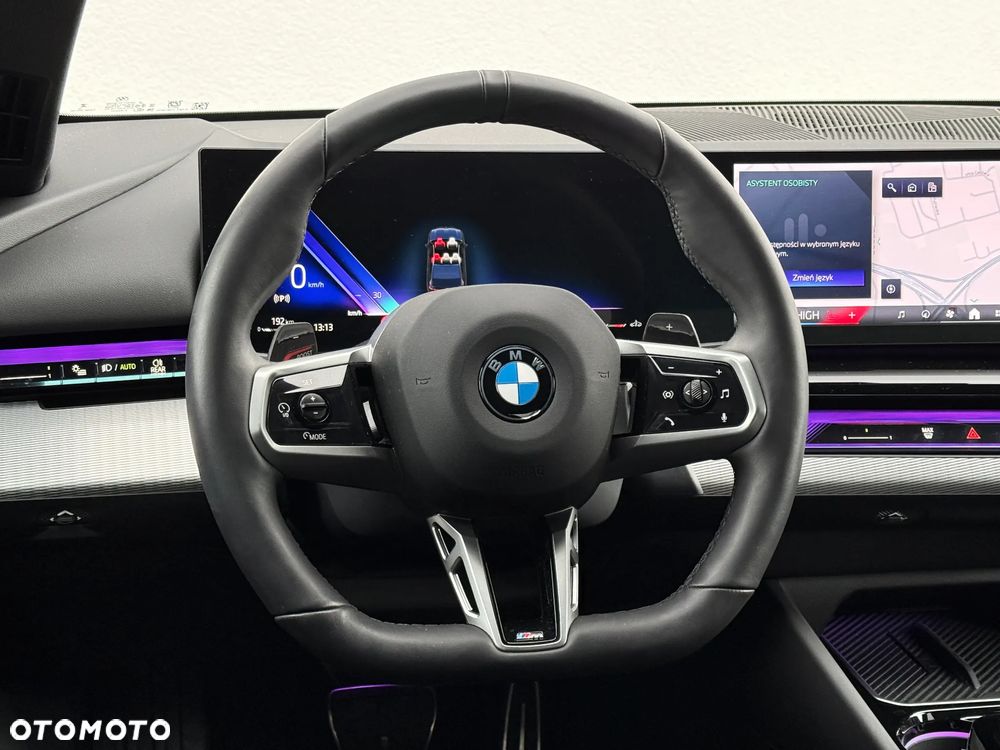 BMW Seria 5 520d xDrive - 16