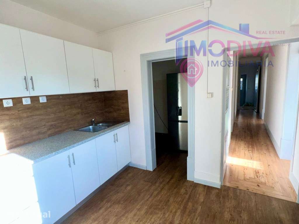 Apartamento T2+1 no centro de Figueiró dos Vinhos - Grande imagem: 3/13