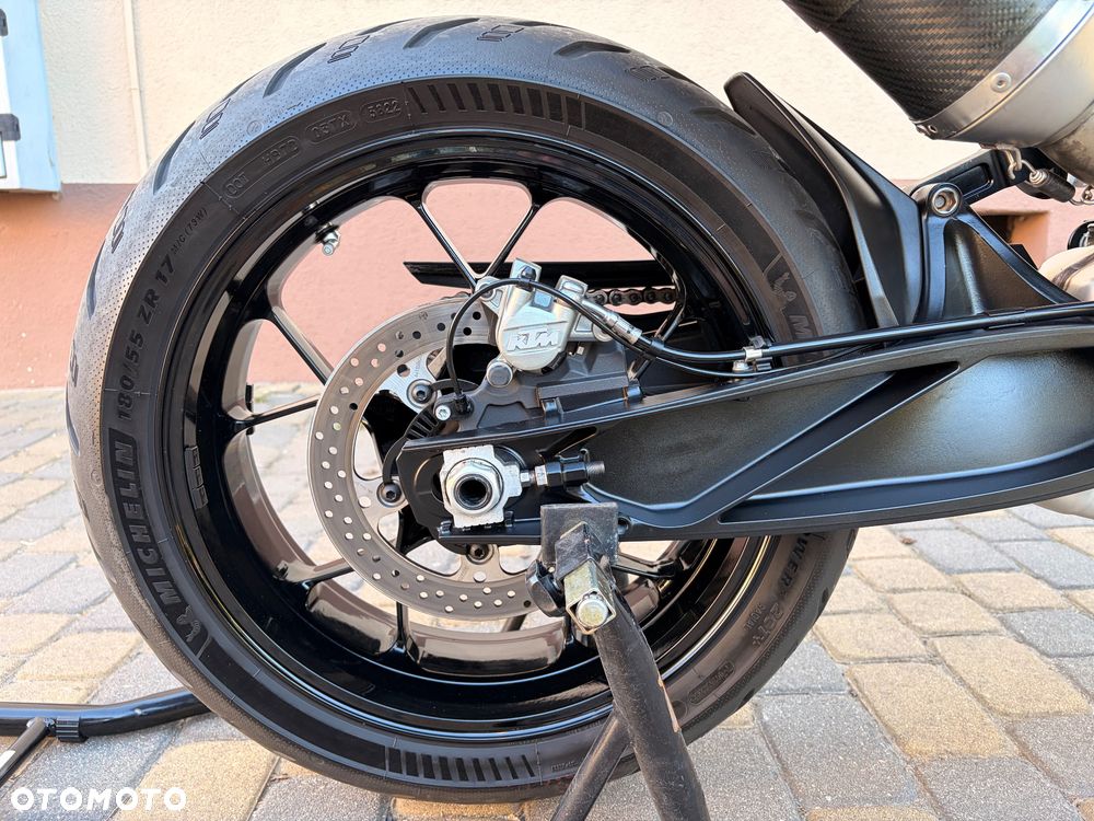 KTM DUKE 890 - 25