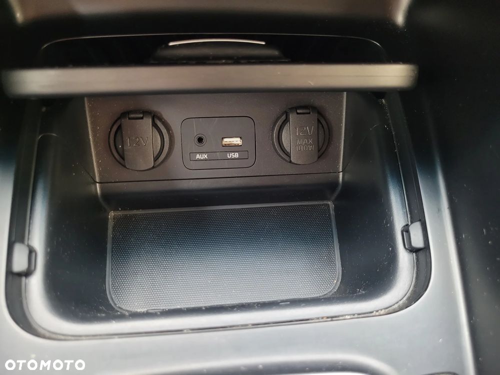 Kia Carens 1.6 GDI ISG Vision - 19