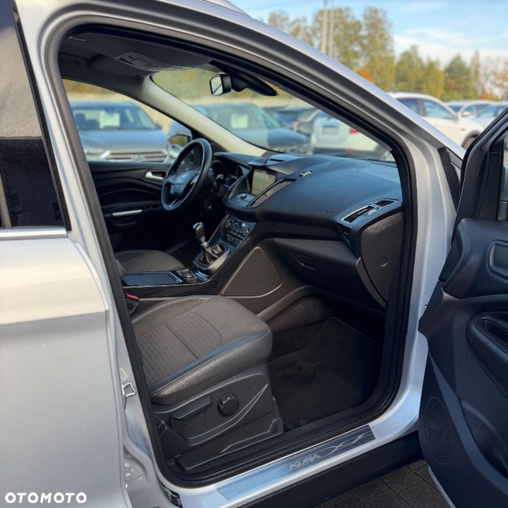 Ford Kuga - 16