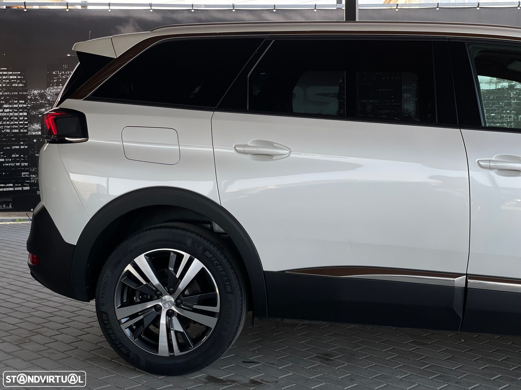 Peugeot 5008 1.2 PureTech Allure Pack EAT8 - 7