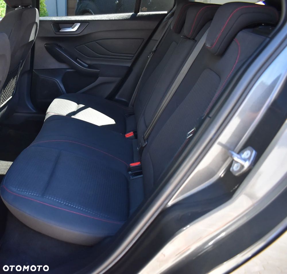 Ford Focus 1.5 EcoBlue STart-Stopp-System ST-LINE - 24
