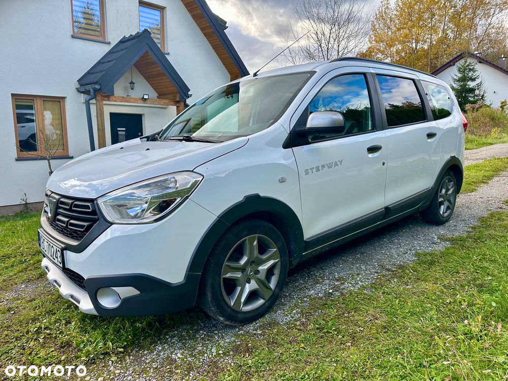 Dacia Lodgy 1.6 SCe Stepway S&S - 6