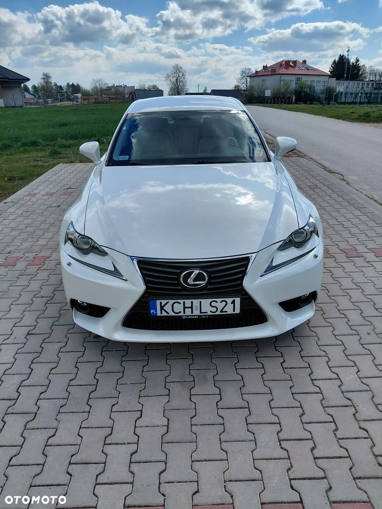 Lexus IS 200t Elegance - 2