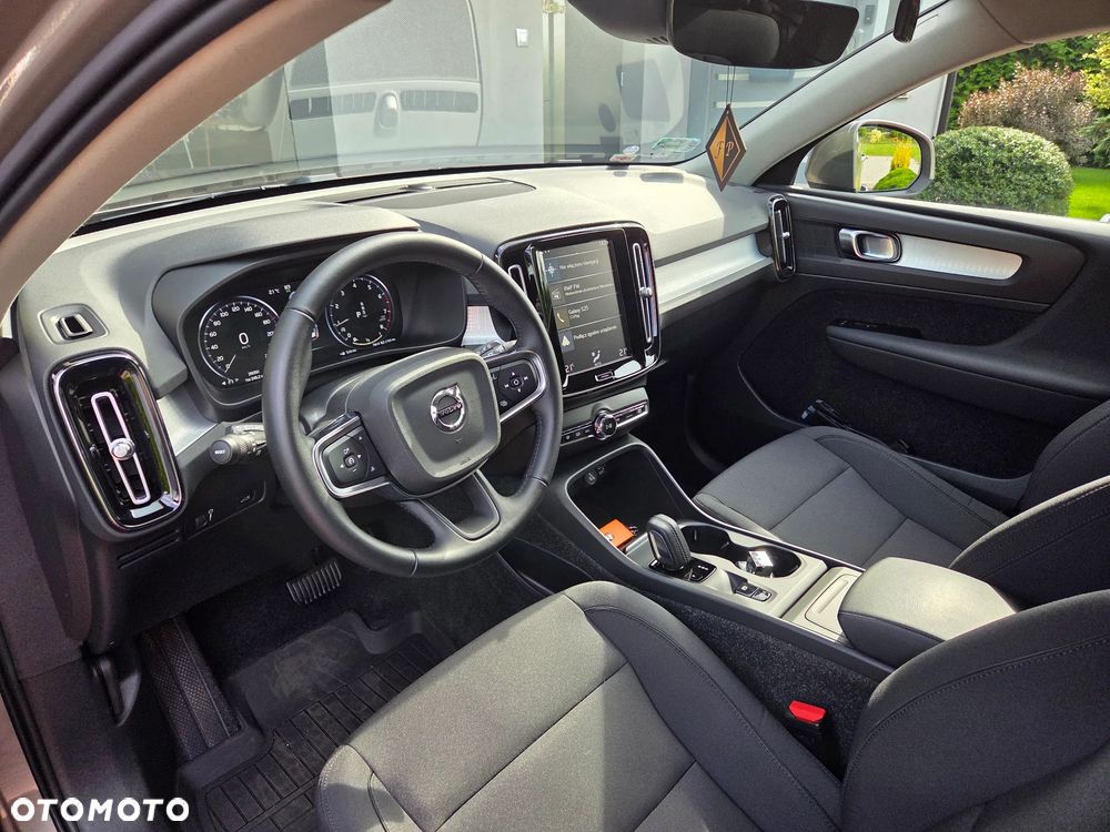 Volvo XC 40 T3 Momentum Pro - 6
