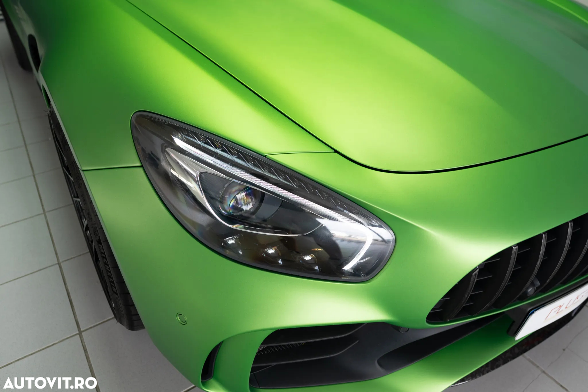 Mercedes-Benz AMG GT R - 6