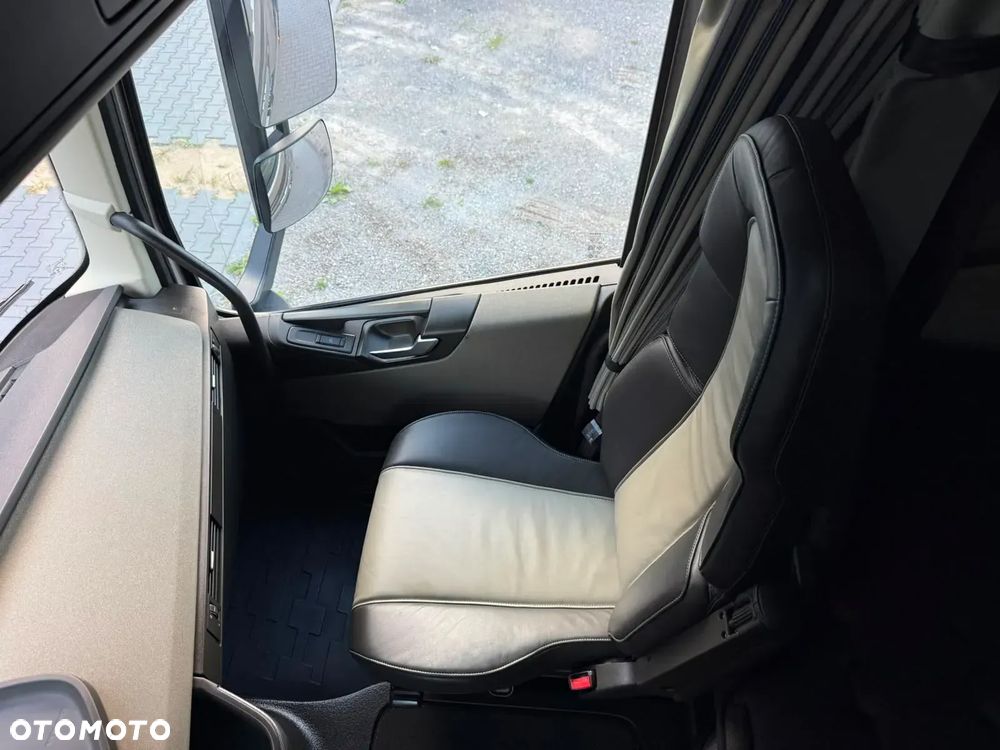 Volvo FH/540/EURO6/FULL LED/SKÓRY/24.4L/100km/METALIK /ON1100 L/SPROWADZONY - 28